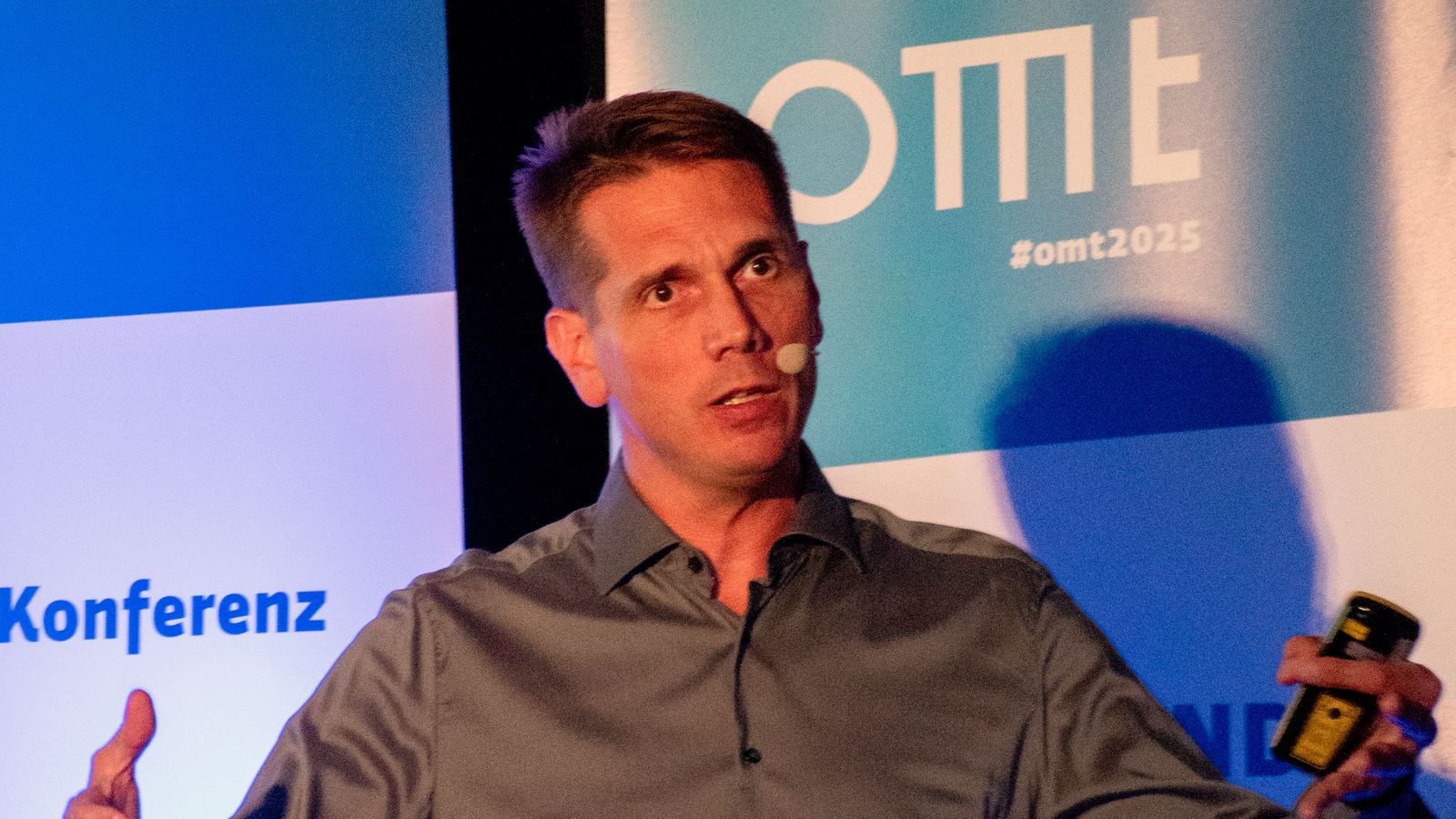 Richard Stinauer bei seinem Vortrag zu Google Ads Scripts auf dem OMT 2025